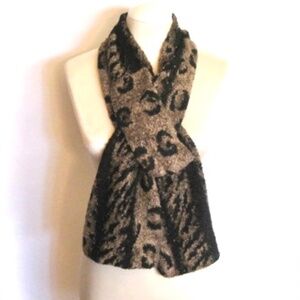 Simon Pull-Through Scarf